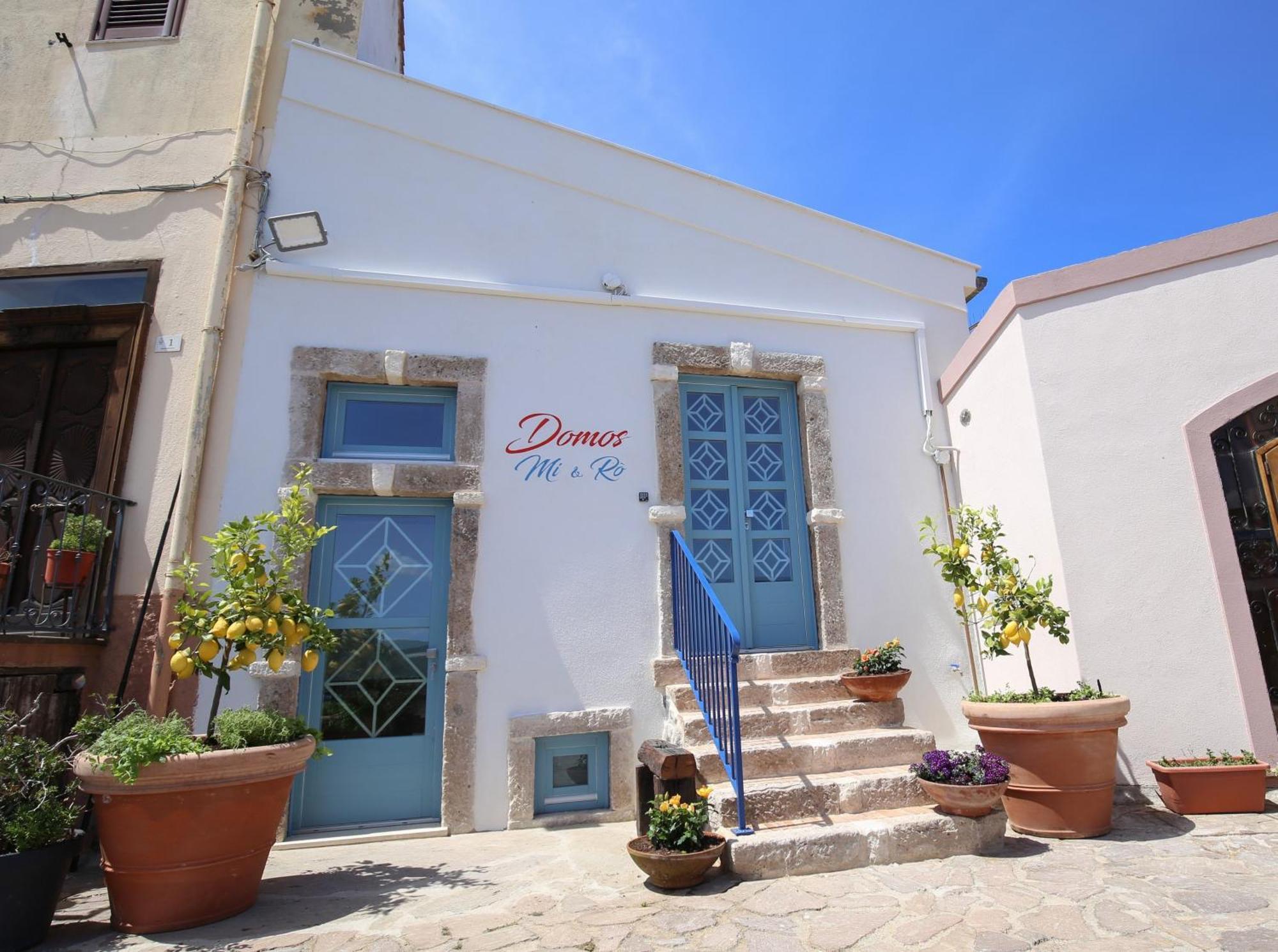 B&B Domos Mi & Ro Castelsardo Kültér fotó